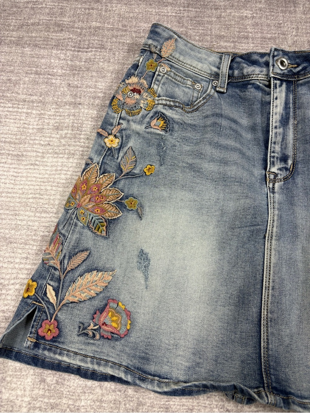 Grace in LA Women’s M Floral Stitch Stretch Denim Skirt Western Festival Natural - Picture 6 of 11